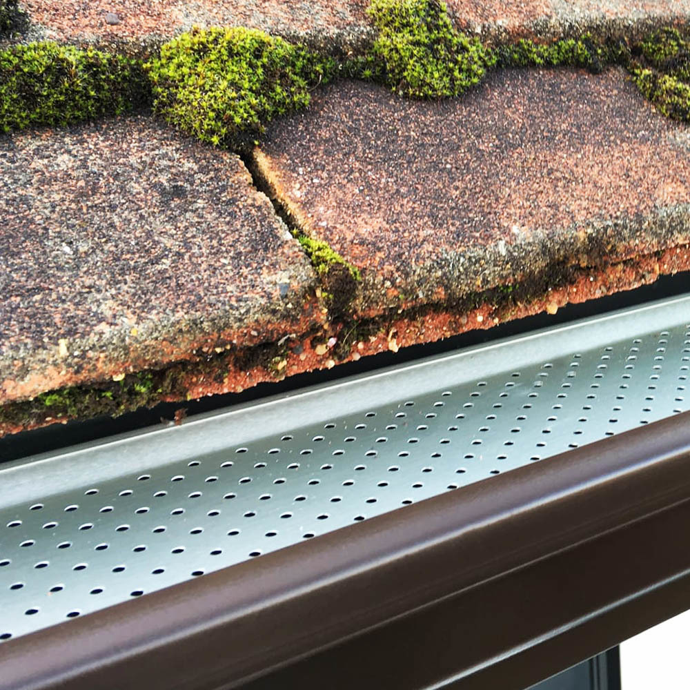 Brown Aluminium Guttering with Leaf Guard